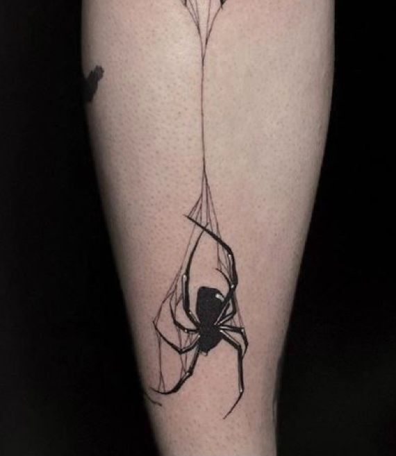 Hình xăm nhện blackwork trên chân, chi tiết rõ nét, phong cách tối giản, độ phân giải HD.