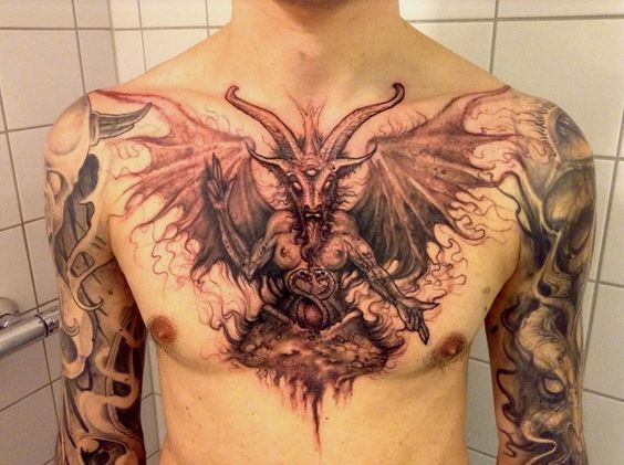 Hình xăm quỷ trên ngực, phong cách blackwork chi tiết, độ phân giải HD.