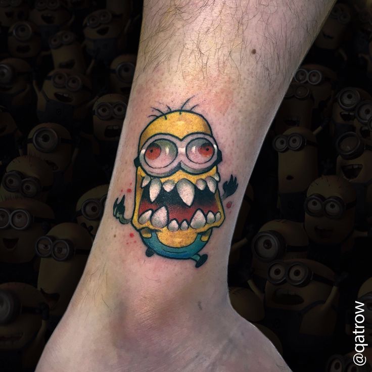 phô bày cá tính độc đáo với tattoo phá cách Hình xăm nhân vật hoạt hình, vị trí bắp chân, phong cách màu sắc, chi tiết sống động, độ phân giải HD.