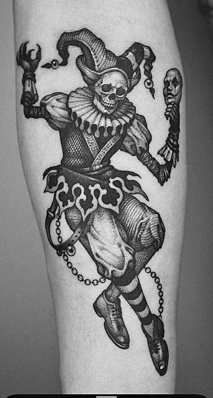 Hình xăm hề hộp sọ, phong cách blackwork, chi tiết, trên chân, độ phân giải HD.