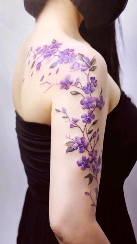 Tattoo hoa tím tuyệt đẹp Hình xăm hoa tím ở vai, phong cách màu nước, độ chi tiết cao, ảnh HD.