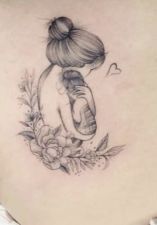 Hình xăm mẹ và bé phong cách blackwork trên lưng, chi tiết hoa, độ phân giải HD.