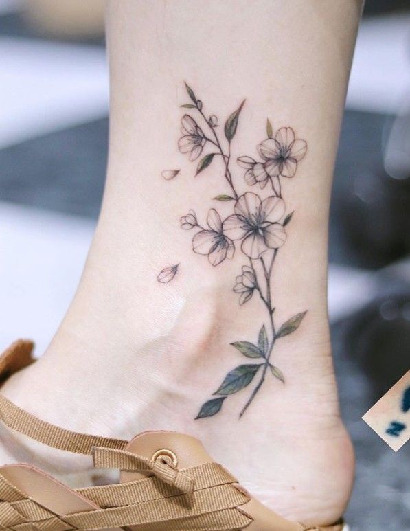 chọn lựa mẫu tattoo cành hoa tinh tế