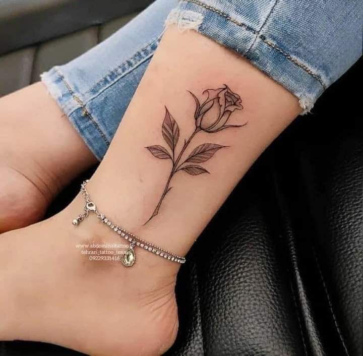 tattoo cành hoa hồng sang trọng