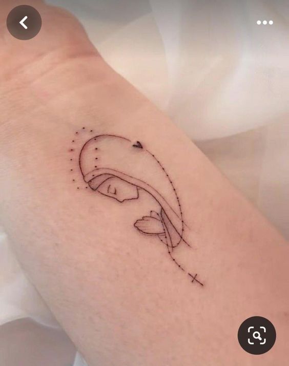 mẫu xăm mini về công giáo Hình xăm tối giản trên tay, chủ đề tôn giáo, phong cách linework, độ chi tiết cao, ảnh chất lượng HD.