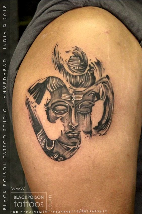 phác họa khuôn mặt qua chữ om Hình xăm thần Shiva trên bắp tay, phong cách blackwork, chi tiết cao, độ phân giải HD.