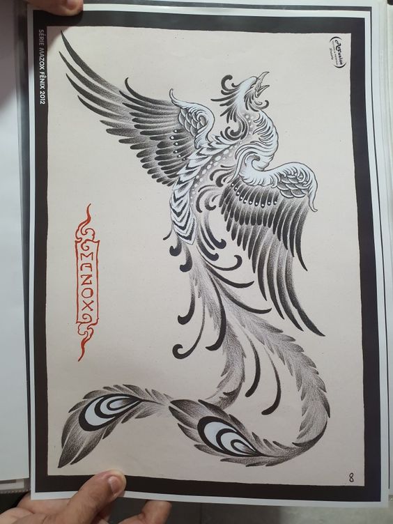 Hình xăm phượng hoàng phong cách blackwork, chi tiết, độ phân giải cao, hình xăm trên giấy, thiết kế nghệ thuật.