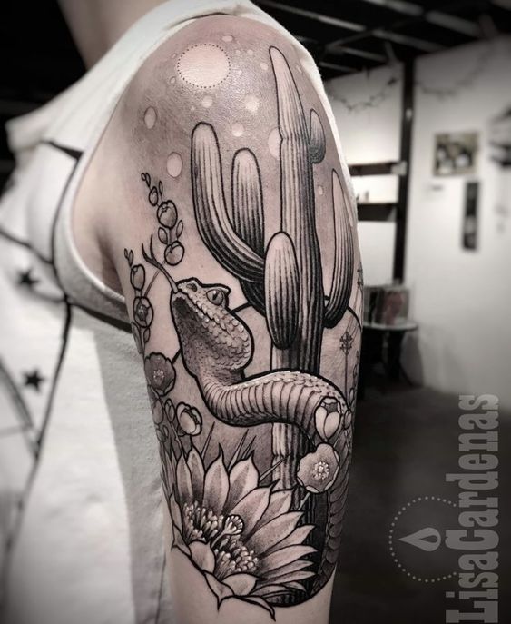 Hình xăm rắn và xương rồng trên cánh tay, phong cách blackwork chi tiết, độ phân giải HD.