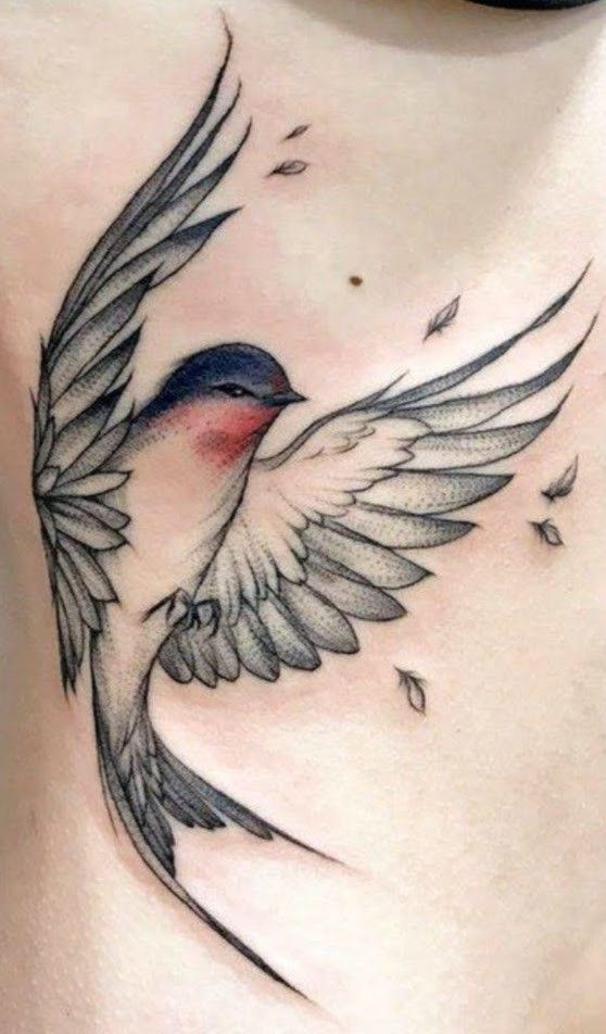 Hình xăm chim én trên ngực phong cách blackwork tinh tế, độ phân giải HD.