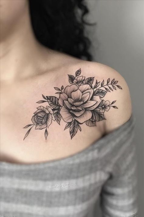 Hình xăm hoa ở vai, phong cách blackwork, chi tiết, ảnh HD.