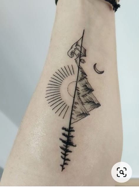 Hình xăm phong cảnh thiên nhiên trên cẳng tay, phong cách blackwork chi tiết, độ phân giải HD.