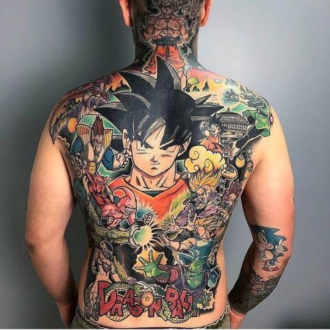 Hình xăm nhân vật anime trên lưng, phong cách màu sắc, chi tiết cao, độ phân giải HD.