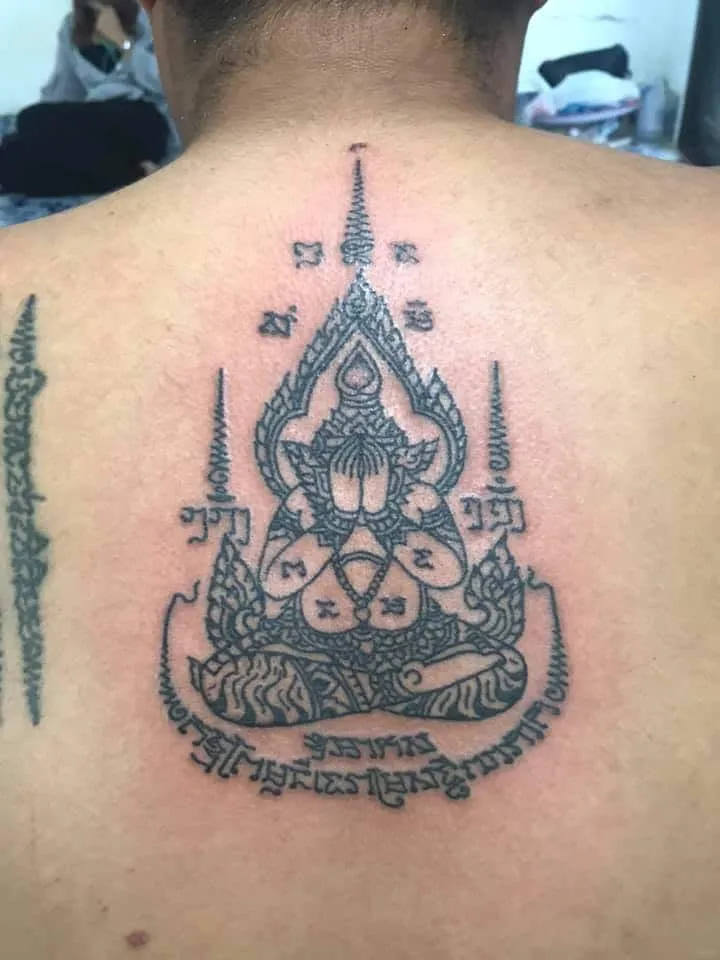 Hình xăm Phật bịt mặt Khmer