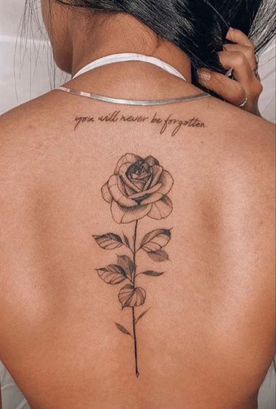 Hình xăm hoa hồng đơn giản mà đẹp sau lưng cho nữ Hình xăm hoa hồng blackwork trên lưng, chi tiết cao, độ phân giải HD.