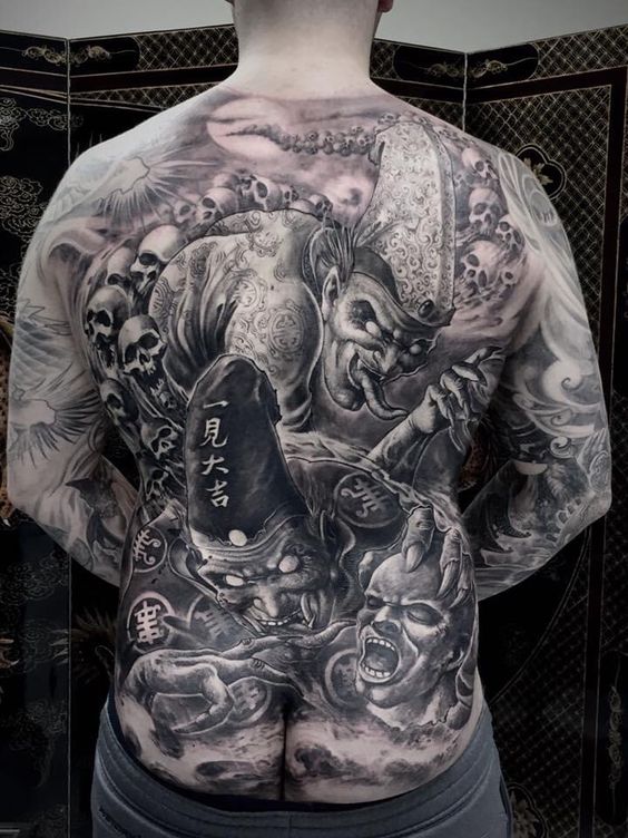 Hình xăm quỷ Nhật Bản full lưng, phong cách blackwork chi tiết, độ phân giải HD.