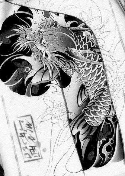 Hình xăm rồng blackwork trên tay, chi tiết cao, phong cách cổ điển, độ phân giải HD.