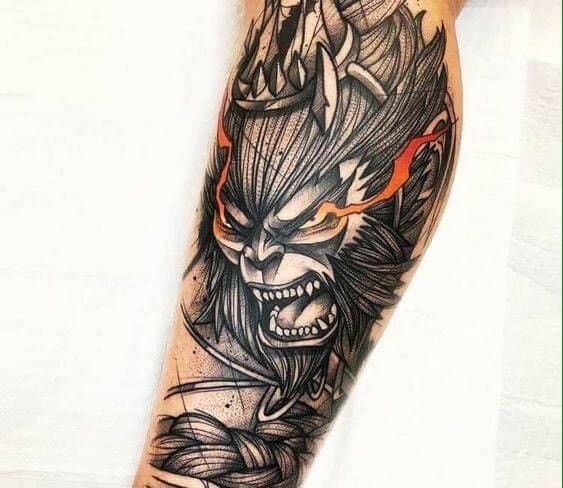 Hình xăm Oni phong cách blackwork trên cánh tay, chi tiết sắc nét, độ phân giải HD.