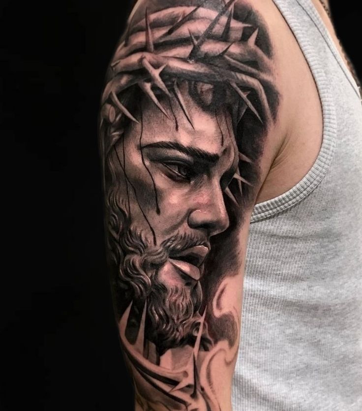 Hình xăm chân dung phong cách blackwork trên cánh tay, chi tiết cao, ảnh HD.