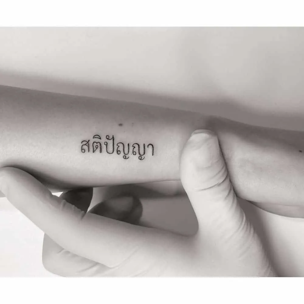 Hình xăm chữ Thái với thiết kế độc đáo