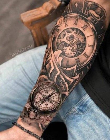 tattoo đồng hồ la mã phối hợp với la bàn