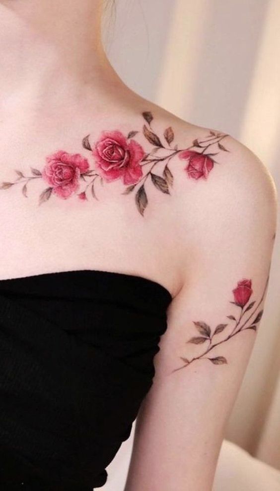 Tattoo hoa hồng đẹp và phong cách cho phái nữ Hình xăm hoa hồng màu nước trên vai và tay, phong cách tinh tế, ảnh HD, chi tiết rõ nét.