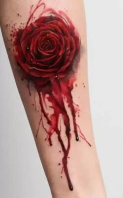 Tattoo hoa hồng đỏ đầy quyến rũ cho nữ Hình xăm hoa hồng màu nước trên cánh tay, phong cách 3D sống động, độ phân giải HD.