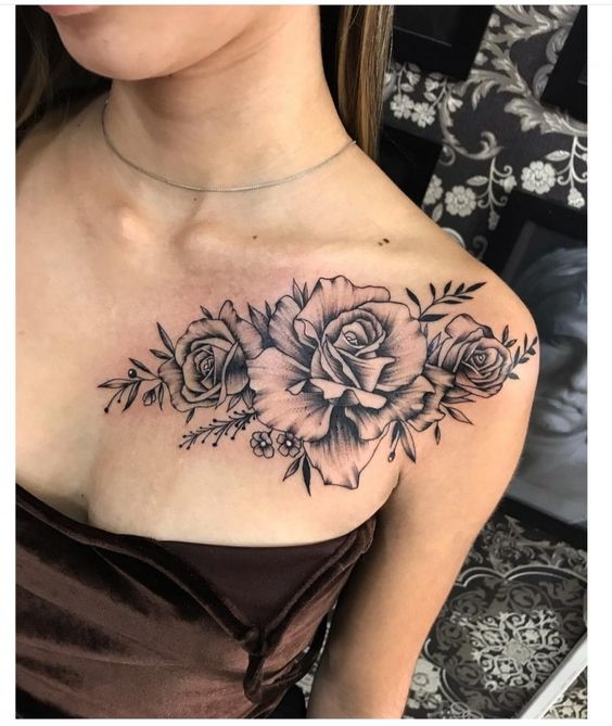 Tattoo hoa hồng đơn sắc cho nữ Hình xăm hoa hồng blackwork trên vai, chi tiết tinh xảo, ảnh HD.