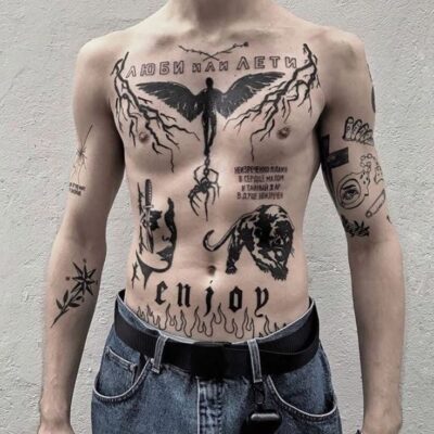 Hình xăm blackwork trên ngực và cánh tay với họa tiết đa dạng, chi tiết cao, ảnh HD.