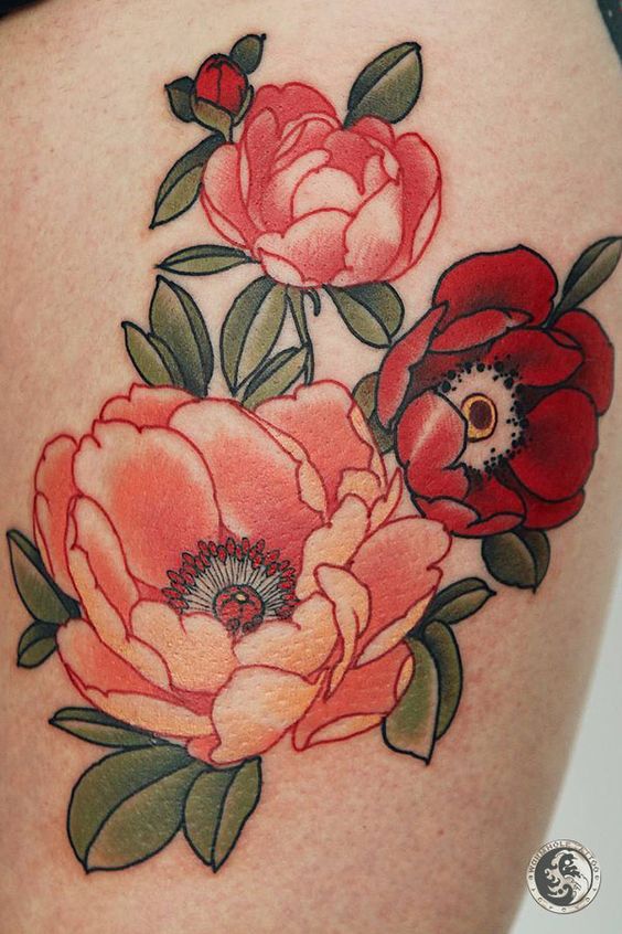 Tattoo những bông hoa quỳnh nghệ thuật Hình xăm hoa mẫu đơn màu sắc trên bắp tay, phong cách cổ điển, chi tiết, độ phân giải HD.